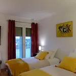 Panoramique Au Centre De Avec Terrasse, 2 Chambres, Et équipements Modernes - Fr-1-489-412 Moulins (Allier)