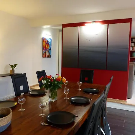 Panoramique Au Centre De Avec Terrasse, 2 Chambres, Et Equipements Modernes - Fr-1-489-412 Apartamento