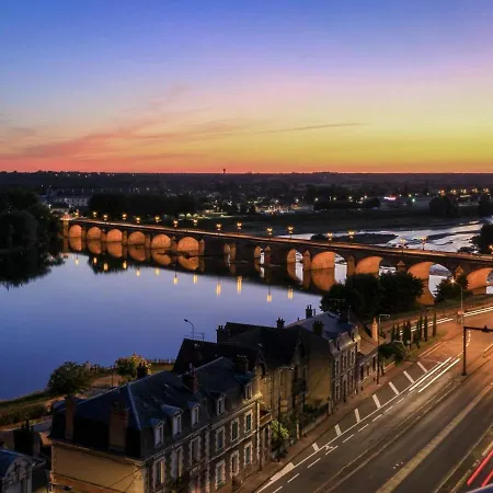 Panoramique Au Centre De Avec Terrasse, 2 Chambres, Et Equipements Modernes - Fr-1-489-412 شقة *