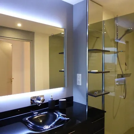 Panoramique Au Centre De Avec Terrasse, 2 Chambres, Et Equipements Modernes - Fr-1-489-412 مولان