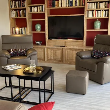 Apartamento Panoramique Au Centre De Avec Terrasse, 2 Chambres, Et Equipements Modernes - Fr-1-489-412 Moulins (Allier)